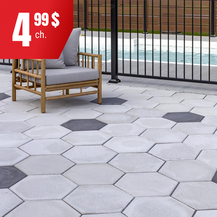 Dalle Hexa à 4,99 $ chacune. Disponible en deux couleurs : charbon et gris.